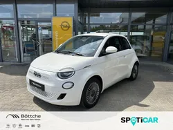 Colore esterno (arktis weiß) Gebraucht 2024 Fiat 500e Basis Kleinwagen | 24.490 € (Fairer Preis)