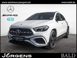 Weiss unilack polarweiss Gebraucht 2024 Mercedes GLA200 AMG SUV | 41.350 € (Fairer Preis)