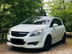 Weiß Gebraucht 2009 Opel Corsa Kleinwagen | 2.950 € (Fairer Preis)
