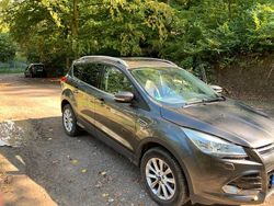 Grau Gebraucht 2015 Ford Kuga SUV | 12.500 € (Guter Preis)