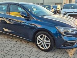 Blau Gebraucht 2016 Renault Mégane IV Limousine | 5.999 €
