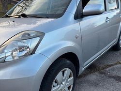 Beige Gebraucht 2006 Daihatsu Sirion Kleinwagen | 1.650 €