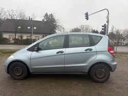 Blau Gebraucht 2006 Mercedes A150 Limousine | 750 €