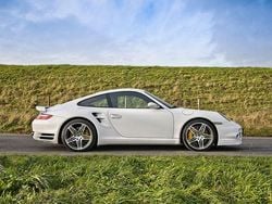 Weiß Gebraucht 2009 Porsche 997 Turbo Coupé | 69.000 €