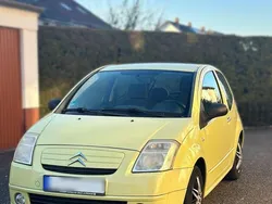 Gelb Gebraucht 2005 Citroën C2 Kleinwagen | 1.111 € (Fairer Preis)