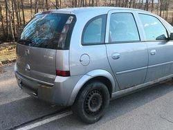 Grau Gebraucht 2005 Opel Meriva Van / Kleinbus | 500 € (Superpreis)