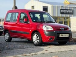 Rot Gebraucht 2007 Peugeot Partner Tendance Van | 1.390 € (Superpreis)
