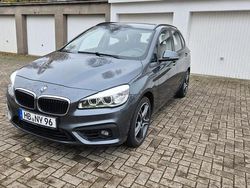 Grau Gebraucht 2016 BMW 218 Sport Line Kombi | 9.700 € (Guter Preis)