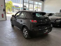 Schwarz Gebraucht 2021 Peugeot 208 Active Kleinwagen | 9.520 € (Fairer Preis)