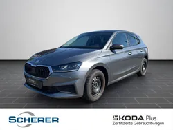 Graphitegrau metallic (metallic) Gebraucht 2022 Skoda Fabia Tour Limousine | 17.680 € (Etwas zu teuer)
