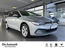 Reflexsilber Gebraucht 2022 VW Golf VIII Life Kombi | 19.980 € (Fairer Preis)