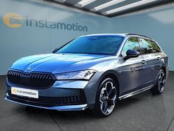 Grau Neu 2025 Skoda Superb Kombi | 56.299 €