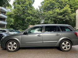 Grau Gebraucht 2005 Opel Astra Limousine | 2.100 € (Fairer Preis)