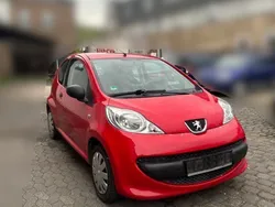 Rot Gebraucht 2008 Peugeot 107 Kleinwagen | 1.800 € (Fairer Preis)