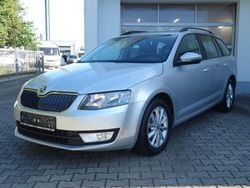 Grau Gebraucht 2016 Skoda Octavia Style Kombi | 9.680 € (Guter Preis)