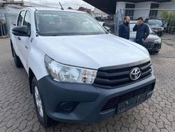Weiß Gebraucht 2017 Toyota HiLux Abholung | 17.900 €