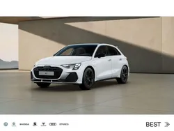 Gletscherweiß metallic Gebraucht 2025 Audi A3 Sportback e-tron S-Line Limousine | 55.710 € (Fairer Preis)