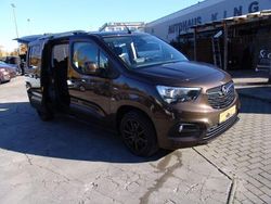 Braun Gebraucht 2020 Opel Combo Life Edition Van / Kleinbus | 18.900 €