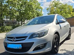 Silber Gebraucht 2013 Opel Astra Edition Kombi | 5.800 € (Fairer Preis)