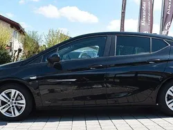 Schwarz Gebraucht 2018 Opel Astra Edition Limousine | 6.600 € (Superpreis)