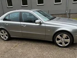Silber Gebraucht 2007 Mercedes E500 Avantgarde Limousine | 17.500 €