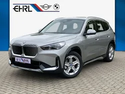 Grau Neu 2025 BMW iX1 xLine SUV | 43.940 €