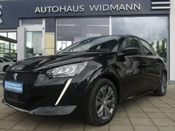 Schwarz Gebraucht 2021 Peugeot e-208 Active Kleinwagen | 13.990 € (Guter Preis)