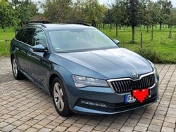 Grau Gebraucht 2021 Skoda Superb Ambition Kombi | 21.399 € (Guter Preis)