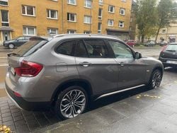 Grau Gebraucht 2010 BMW X1 Sport Line SUV | 6.950 € (Guter Preis)