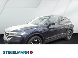 Blau Gebraucht 2024 VW Touareg Basis SUV | 53.770 € (Superpreis)