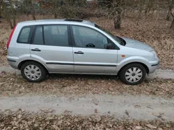 Silber Gebraucht 2003 Ford Fusion Kleinwagen | 2.800 € (Etwas zu teuer)