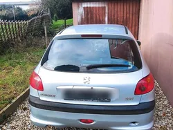 Silber Gebraucht 2003 Peugeot 208 Kleinwagen | 950 €