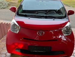 Rot Gebraucht 2009 Toyota iQ Kleinwagen | 7.300 € (Fairer Preis)