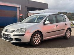 Silber Gebraucht 2004 VW Golf V Comfortline Kleinwagen | 3.700 € (Teuer)