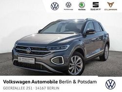 Indiumgrau metallic/schwarz Gebraucht 2024 VW T-Roc Style SUV | 30.450 € (Fairer Preis)
