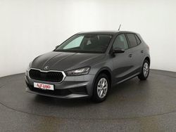 Graphitegrau met. Gebraucht 2022 Skoda Fabia Ambition Kleinwagen | 18.490 € (Teuer)