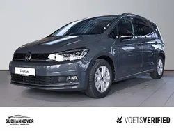 Delfingrau metallic Gebraucht 2025 VW Touran Highline Van / Kleinbus | 46.590 €