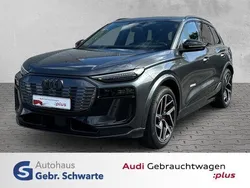 Grau Gebraucht 2025 Audi Q6 e-tron S-Line SUV | 86.490 €