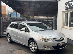 Silber Gebraucht 2011 Opel Astra Design Edition Kombi | 1.999 € (Guter Preis)