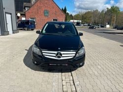 Schwarz Gebraucht 2014 Mercedes B200 Van / Kleinbus | 8.950 € (Fairer Preis)