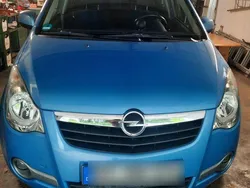 Blau Gebraucht 2010 Opel Agila Edition Kleinwagen | 1.950 € (Fairer Preis)