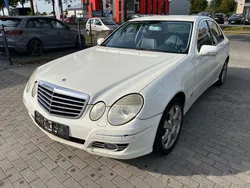 Weiß Gebraucht 2009 Mercedes E320 Avantgarde Limousine | 2.990 € (Superpreis)