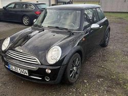 Schwarz Gebraucht 2004 Mini ONE Kleinwagen | 1.599 € (Fairer Preis)