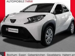 Weiß Neu 2024 Toyota Aygo Play Kleinwagen | 16.289 €