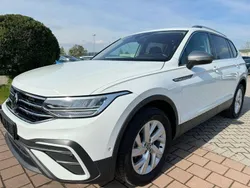 Weiß Gebraucht 2022 VW Tiguan Allspace Life SUV | 24.990 € (Fairer Preis)