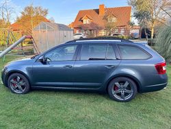 Grau Gebraucht 2017 Skoda Octavia RS Kombi | 14.900 € (Fairer Preis)