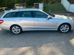 Silber Gebraucht 2011 Mercedes E200 Avantgarde Kombi | 14.100 €