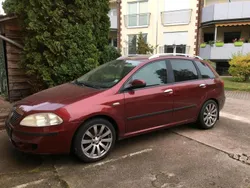 Rot Gebraucht 2006 Fiat Croma Kombi | 3.001 € (Teuer)