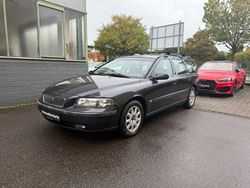 Grau Gebraucht 2000 Volvo V70 Kombi | 2.990 € (Fairer Preis)