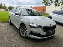 Weiß Gebraucht 2020 Skoda Scala Kleinwagen | 12.000 € (Fairer Preis)